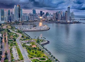 panama/panama-city/landmark/av-balboa