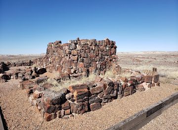 arizona/petrified-forest-national-park/landmark/agate-house