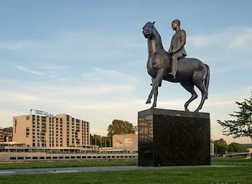 belgium/liege/cointe/landmark/statue-of-king-albert-1st