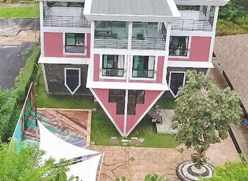 thailand/phuket-province/landmark/the-upside-down-house-museum-and-attraction-phuket