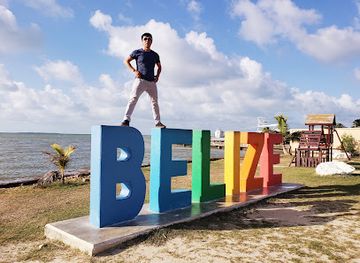 belize/sarteneja/landmark/the-belize-sign-monument