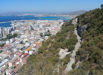 gibraltar/upper-rock-nature-reserve/landmark/devil-s-gap-battery