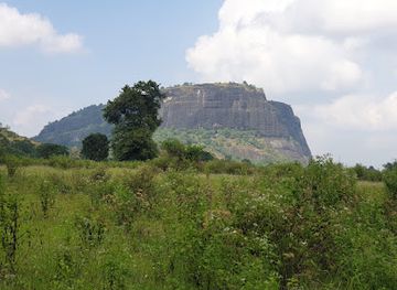 sri-lanka/ampara-district/landmark/nuwaragala-mountain