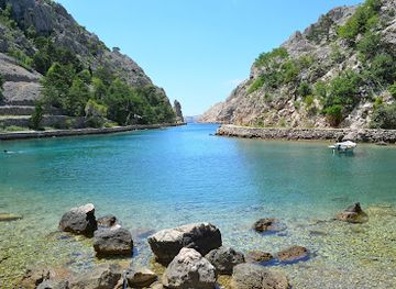 croatia/banovina/landmark/zavratnica-cove