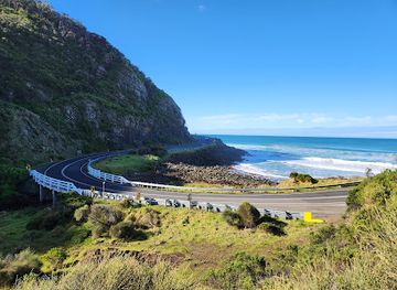 australia/great-ocean-road/landmark/sheoak-falls
