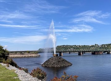 canada/saguenay-lac-saint-jean/landmark/zone-portuaire-de-chicoutimi