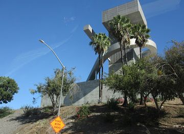california/hollywood/landmark/world-of-illusions-los-angeles