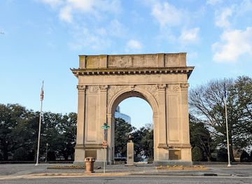 virginia/newport-news/landmark/newport-news-victory-arch