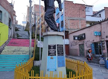 bolivia/la-paz/landmark/estatua-de-eduardo-avaroa
