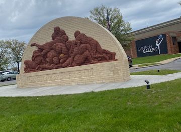 ohio/canton/landmark/lambeau-field-art