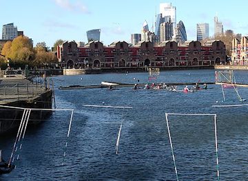 united-kingdom/middlesex/landmark/shadwell-basin