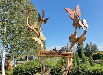 latvia/livonia/landmark/beverinas-labirinti-koka-skulpturu-parks