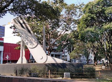 colombia/cali/landmark/monumento-aves-del-rio
