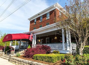 north-carolina/hendersonville/landmark/the-henderson