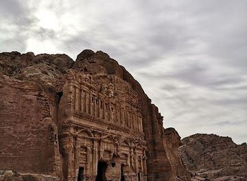 jordan/eastern-desert/landmark/royal-tombs