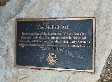 california/burbank/landmark/mcfall-oak-monument