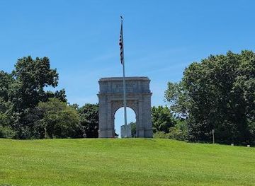 pennsylvania/philadelphia/landmark/national-memorial-arch
