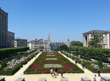 belgium/brussels-capital-region/landmark/monument-of-the-people-who-died-on-the-street
