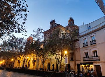 spain/seville/landmark/real-parroquia-de-santa-maria-magdalena-de-sevilla