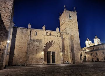 spain/extremadura/landmark/guias-historiadores-de-extremadura