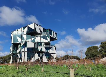 australia/great-southern/landmark/the-d-arenberg-cube