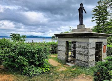 new-hampshire/laconia/landmark/endicott-rock-state-historic-site