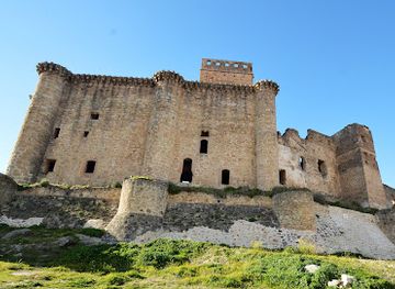 portugal/estremadura/landmark/castle-of-belvis-de-monroy