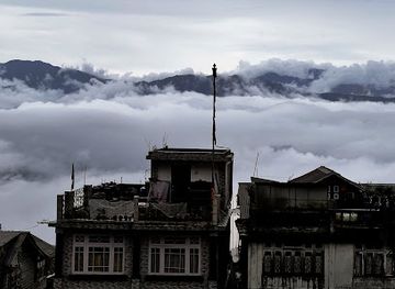 india/darjeeling/landmark/chowrasta-darjeeling