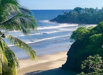 el-salvador/coastal-region/landmark/el-salvador-tourism