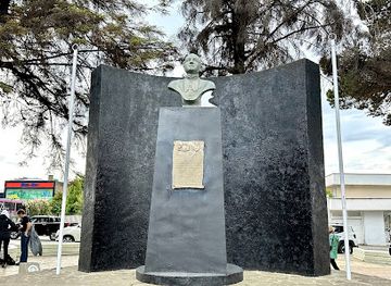 chile/punta-arenas/landmark/monumento-a-la-paz