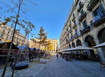 spain/girona/landmark/pl-de-la-independencia