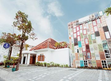 indonesia/yogyakarta/prawirotaman/landmark/adhisthana-hotel