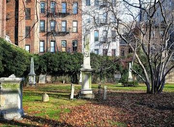 new-jersey/hoboken/landmark/new-york-city-marble-cemetery