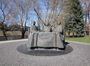 lithuania/vilnius/landmark/monument-to-the-vileisiai-brothers