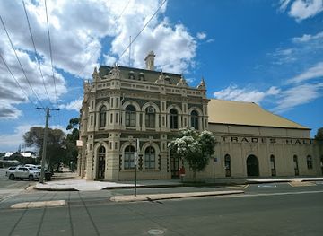 australia/far-west/landmark/trades-hall