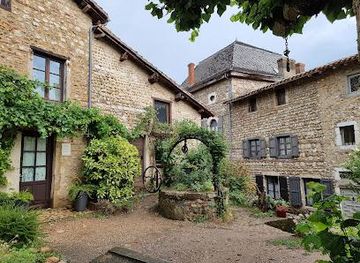 france/lyon/landmark/perouges