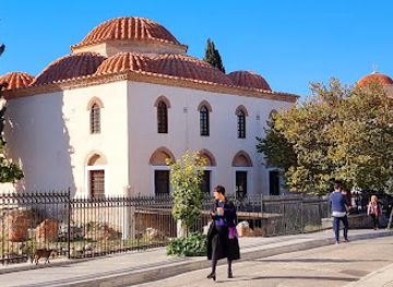greece/athens/monastiraki/landmark/late-roman-tower-wall-foundations