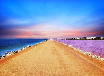 australia/fleurieu-peninsula/landmark/lake-macdonnell