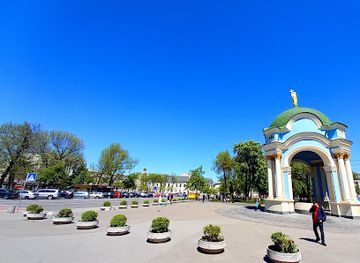 ukraine/kyiv/podil/landmark/kontraktova-square