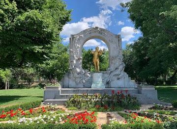 austria/vienna/landmark/johann-strauss-monument