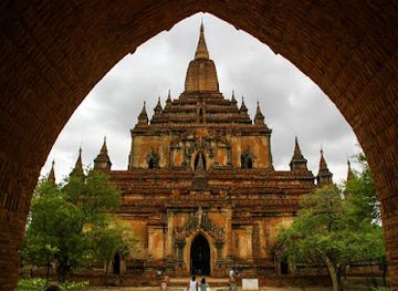 myanmar-burma/yangon/landmark/myanmar-tour