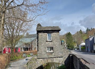 united-kingdom/lake-district-national-park/landmark/the-bridge-house
