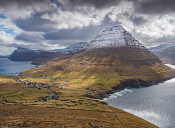 faroe-islands/runavik/landmark/malinsfjall