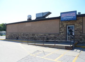 iowa/ankeny/landmark/benchwarmers