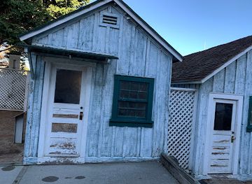 california/monterey/cannery-row/landmark/cannery-row-worker-shacks