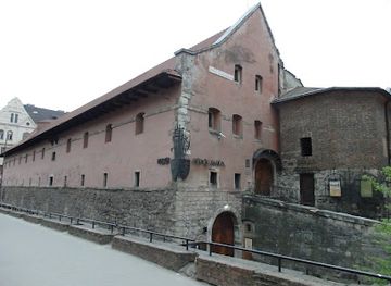 ukraine/tysovets/landmark/museum-arsenal