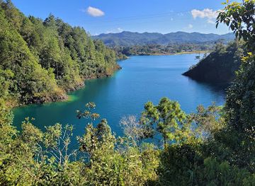 mexico/chiapas/landmark/parque-nacional-lagunas-de-montebello