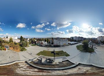 ukraine/cherkasy/landmark/700-richchya-cherkas-square