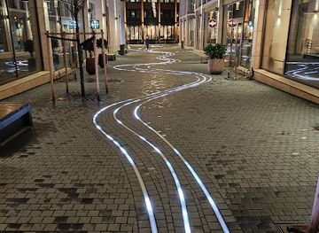 norway/oslo/landmark/tullinlokka-street-light