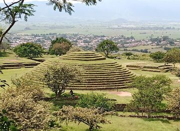 mexico/los-altos-de-jalisco/landmark/zona-arqueologica-teuchitlan-o-guachimontones